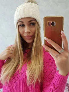 Fleecová kostkovaná čepice K226 ecru