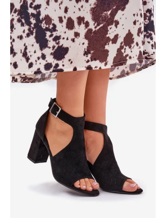 Sandály S Děrovaným Vzorem Na Podpatku Eko Semišové Černé Helori
