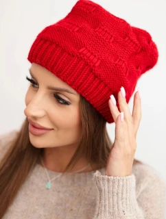 Dámská zimní čepice z vlny s ozdobným pletením K451 červená