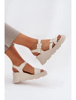 Dámské Kožené Sandály Na Klínu Artiker 54C1624 Béžové Dámské Kožené Sandály Na Klínu Artiker 54C1624 Béžové