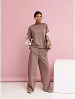 Ležérní souprava s buffovými rukávy a širokými nohavicemi cappuccino (557)