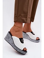 Kožené nazouváky na platformě s ozdobou S.Barski LR61-7011 Bílé