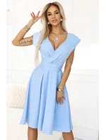 348-12 SCARLETT - Rozšířené midi šaty s obálkovým výstřihem a páskem - MODRÉ