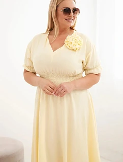 Dámské šaty Plus Size s výstřihem do V a nařaseným pasem žlutá