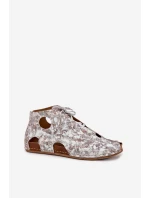 Vzorované Kožené Kotníkové Boty Maciejka 03426-46 Bílá-Bežová Vzorované Kožené Kotníkové Boty Maciejka 03426-46 Bílá-Bežová