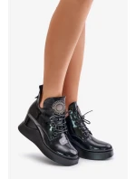 Dámské lakované kotníkové boty na klínku zateplené Vinceza černé Dámské lakované kotníkové boty na klínku zateplené Vinceza černé