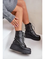 Kožené Botky Worker Na Platformě A Klínu Maciejka 06676-01 Černé Kožené Botky Worker Na Platformě A Klínu Maciejka 06676-01 Černé