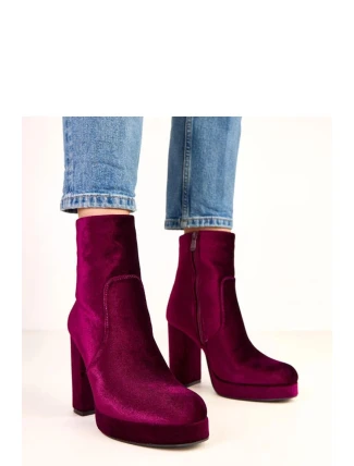 Boty na podpatku model 220582 Solea Boty na podpatku model 220582 Solea