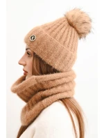 Dámský zimní komplet s pomponem a komin camelový Dámský zimní komplet s pomponem a komin camelový