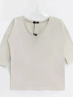 Hladká dámská halenka s výstřihem ve tvaru písmene "V"