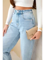 Dámské džíny s vysokým pasem a volnou nohavicí
