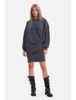 B298 Úpletové šaty s bočními záhyby - ocelové