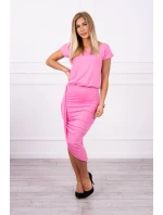 Asymetrické růžové šaty