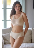 Selene Olivia barva:tierra