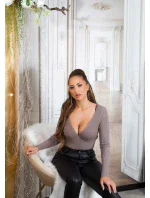 Dámský sexy svetřík se zavinovacími prvky IN-1537 Šedá - Koucla Dámský sexy svetřík se zavinovacími prvky IN-1537 Šedá - Koucla