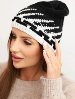 Dámská zimní čepice z vlny s geometrickým vzorem a kamínky K469 černá