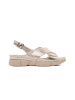 Moderní zlaté dámské  sandály na plochém podpatku