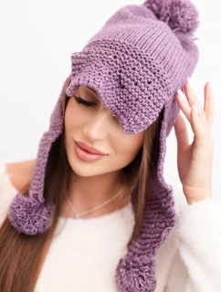 Dámská zimní čepice s vlnou, kšiltem a bambulemi K475 fialová