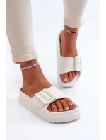 Dámské Pěnové Žabky Na Platformě S Sponou Big Star NN274A661 Bílé Dámské Pěnové Žabky Na Platformě S Sponou Big Star NN274A661 Bílé