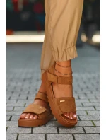 Dámské semišové sandály na platformě Big Star NN274705 Hnědé