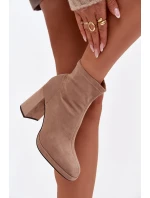 Dámské kotníkové boty na sloupku z eko‑semiše – béžové Karvella