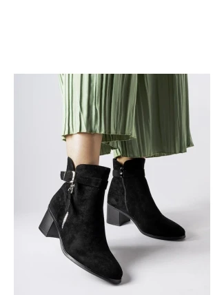 Boty na podpatku model 205112 Solea Boty na podpatku model 205112 Solea