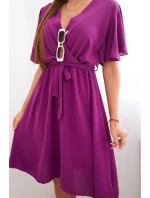 Šaty s překládaným výstřihem tmavě fialová