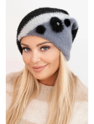 Dámská elegantní čepice s kožešinovými ozdobami a třpytivým páskem černá