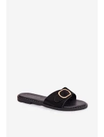 Dámské pantofle na ploché podešvi se zlatým sponou Czarne Selivelle