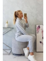 Šedá mikina s kapucí