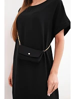 Dámské šaty s krátkým rukávem a kabelkou na řetízku černá