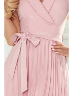 Plisované šaty s výstřihem Numoco WENDY - pudrově růžové