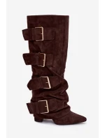 Dámské kozačky na podpatku s ohnutým horním lemem a zlatými sponami Eco semiš čokoládové Isavelle Dámské kozačky na podpatku s ohnutým horním lemem a zlatými sponami Eco semiš čokoládové Isavelle