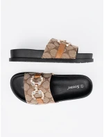 Pohodlné černé nazouváky dámské na plochém podpatku Pohodlné černé nazouváky dámské na plochém podpatku