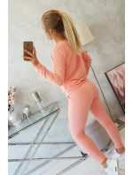 Tepláková souprava v meruňkové barvě Tepláková souprava v meruňkové barvě