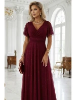 635-5 MELANIA dlouhé lesklé šaty s výstřihem a krátkými rukávy - vínové 635-5 MELANIA dlouhé lesklé šaty s výstřihem a krátkými rukávy - vínové