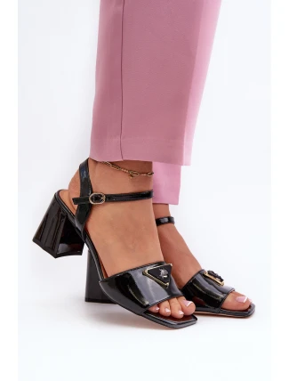 Elegantní Lakované Sandály Na Podpatku Černé D&A MR38-660
