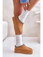 Dámské pantofle na platformě s výšivkou Neroma