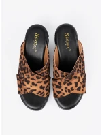 Zajímavé dámské se zvířecím motivem  nazouváky na klínku