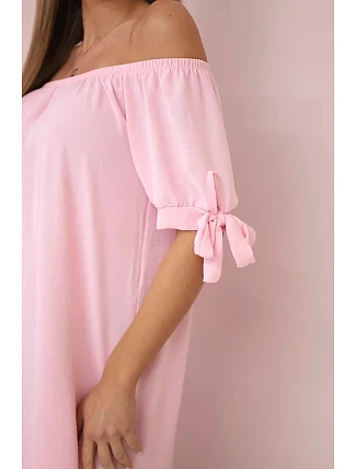 Šaty svázané na rukávech světle pudrově růžová