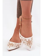 Dámské sandály s výšivkou na ploché Camel Grelia