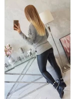 Vánoční svetr s šedým nápisem Vánoční svetr s šedým nápisem