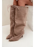 Kozačky s kitten heel z semiše s ozdobným šněrováním béžové Juletta Kozačky s kitten heel z semiše s ozdobným šněrováním béžové Juletta