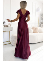 CRYSTAL - Dlouhé dámské saténové šaty ve vínové bordó barvě s výstřihem 411-10