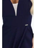 660-1 Elegantní maxi šaty s volánky, hlubokým výstřihem a rozparkem na nohou - tmavě modré