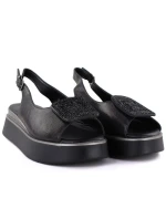 Dámské sandály na silné platformě černé Potocki SZ12590