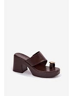 Klapky na podpatku model 225376 Step in style