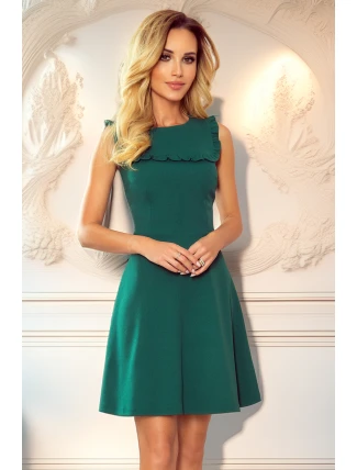 615-1 BLANKA Trapézové šaty s volánkovým výstřihem - lahvově zelené