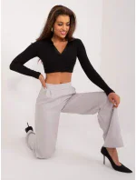 Kalhoty WN SP 8247.65 světle šedé - FPrice Kalhoty WN SP 8247.65 světle šedé - FPrice