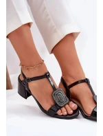 Dámské lakované kožené sandály na sloupku s ozdobou - černé Vinceza